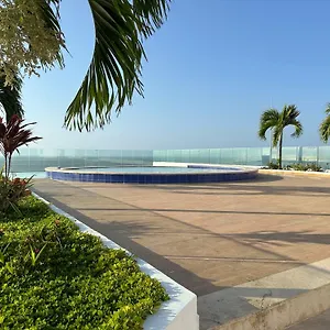 2 Dormitorios. Salida Directa Al Mar. Vista A La Cienaga Apartamento